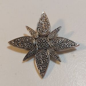 Vintage John Hardy For Neiman Marcus  Celtic Starburst Tie Clip Scarf Clip